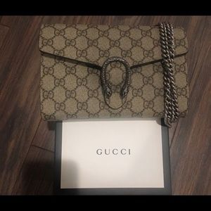 Gucci clutch